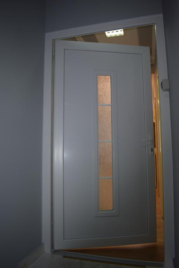 Klara'S Apartment Nis Exterior photo